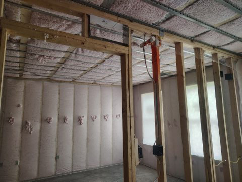 Cullen Insulation blown-in insulation on walls and ceiling in Fargo, ND.